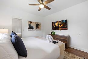 Grand 6BR Plantation Estate w/ Tennis & Pool