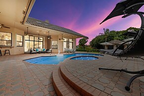 Grand 6BR Plantation Estate w/ Tennis & Pool