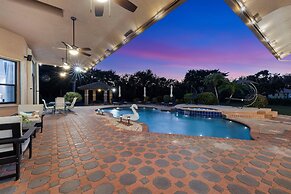 Grand 6BR Plantation Estate w/ Tennis & Pool