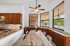 Grand 6BR Plantation Estate w/ Tennis & Pool