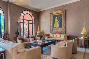 Luxury Villa Pool spa and 5-star Sercice