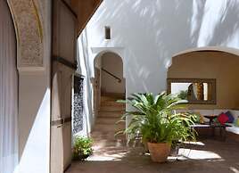 Charming Riad and Douiria Swimming Pool Private