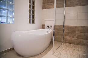 Villa l Angelus - Prestigious Renovated Property