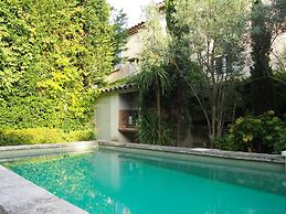Villa Maillane 18th Century Residence Completely Renovated