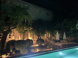 Villa Maillane 18th Century Residence Completely Renovated
