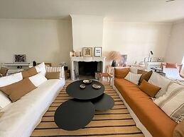 Villa Maillane 18th Century Residence Completely Renovated