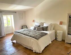 Villa Maillane 18th Century Residence Completely Renovated