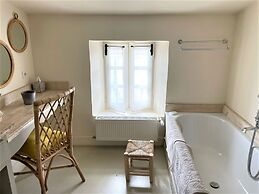 Villa Maillane 18th Century Residence Completely Renovated