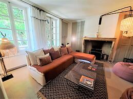 Villa Maillane 18th Century Residence Completely Renovated