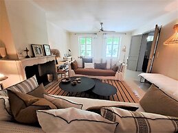 Villa Maillane 18th Century Residence Completely Renovated