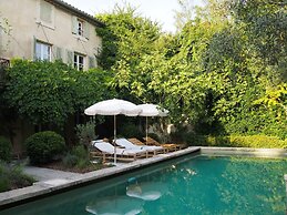 Villa Maillane 18th Century Residence Completely Renovated