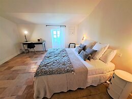 Villa Maillane 18th Century Residence Completely Renovated