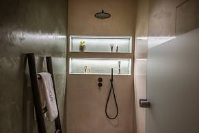 Villa Helios - Elevate Your Senses