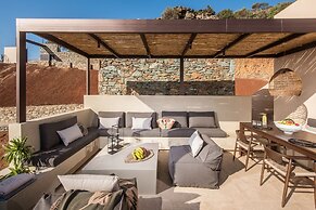 Villa Helios - Elevate Your Senses