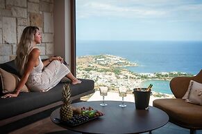 Villa Helios - Elevate Your Senses