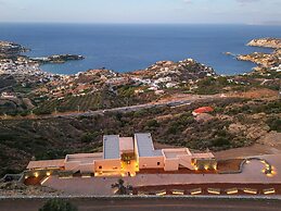 Villa Helios - Elevate Your Senses