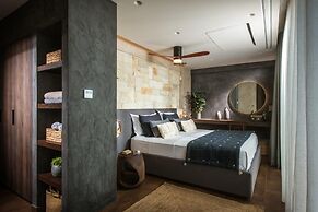 Villa Ouranos - Where the World Unfolds Before you