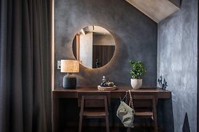 Villa Ouranos - Where the World Unfolds Before you