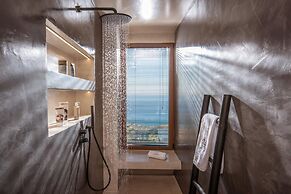 Villa Ouranos - Where the World Unfolds Before you