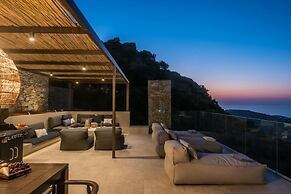 Villa Ouranos - Where the World Unfolds Before you