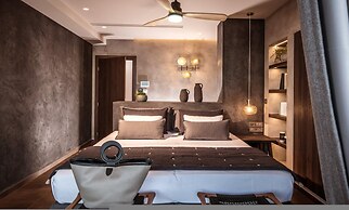 Villa Ouranos - Where the World Unfolds Before you