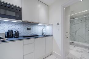 The Fairytale - Fitzrovia - by Frankie Says