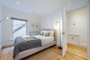 The Fairytale - Fitzrovia - by Frankie Says