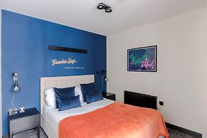 The Peaches Cream - Soho - by Frankie Says