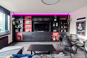 The Influencer Suite - Soho - by Frankie Says