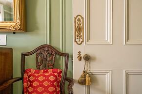 The Grand Old Boy - Marylebone - by Frankie Says