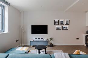 The Tranquil Den - Regent s Park - by Frankie Says