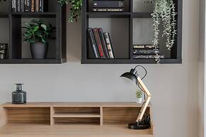 Circus of Colour - Farringdon - by Frankie Says