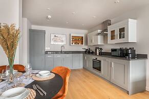 Amigos Nest - Farringdon - by Frankie Says