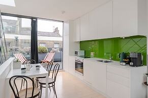 A Starry Starry Night - Borough - by Frankie Says