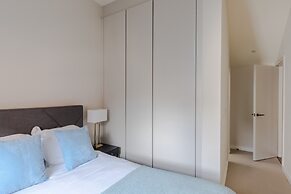 Parkside House - Regent s Park - by Frankie Says