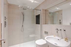 Law Order - Farringdon - by Frankie Says