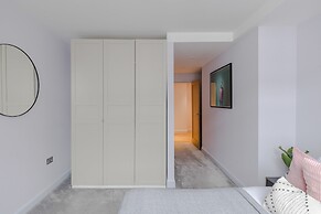 Law Order - Farringdon - by Frankie Says