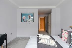 Law Order - Farringdon - by Frankie Says