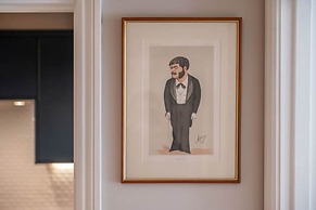A Regal Abode - Marylebone - by Frankie Says