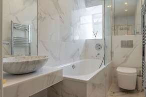 A Regal Abode - Marylebone - by Frankie Says