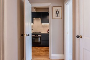 A Regal Abode - Marylebone - by Frankie Says