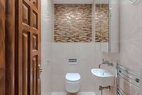 The Roof is on Fire - Farringdon - by Frankie Says