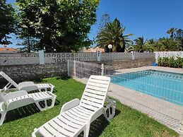 Calma Holiday Home 22606