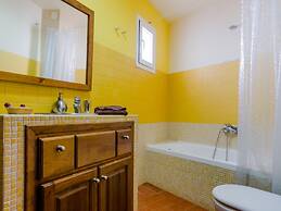 Calma Holiday Home 22606