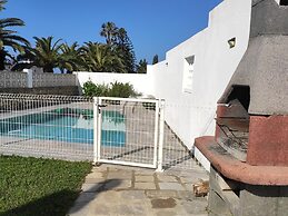 Calma Holiday Home 22606