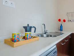 Calma Holiday Home 22606