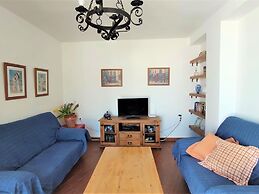 Calma Holiday Home 22606