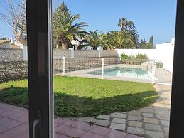 Calma Holiday Home 22606