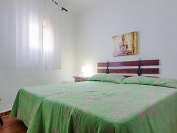 Calma Holiday Home 22606