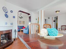 Calma Holiday Home 22606